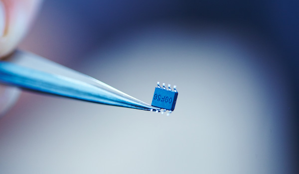 ic芯片在哪个网站买？国内较大的进口电子元器件交易网站