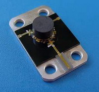 微带嵌入式隔离器环形器5.8-8.5 GHz