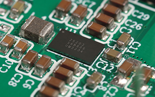 村田推出内置分割比例自动切换功能的降压DC-DC电荷泵IC