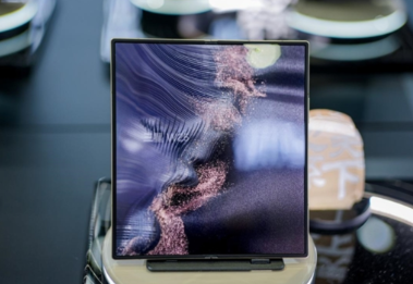 机构:预计2024年折叠屏手机出货量仅增长13% 机构:预计2024年折叠屏手机出货量仅增长13%