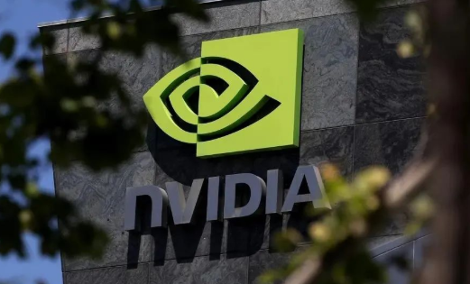 英伟达市值首破4万亿美元创新高，AI算力革命推动资本盛宴