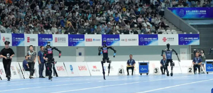 全球首个“人形机器人百米飞人”诞生!2025世机赛见证全自主技术胜利 全球首个“人形机器人百米飞人”诞生!2025世机赛见证全自主技术胜利